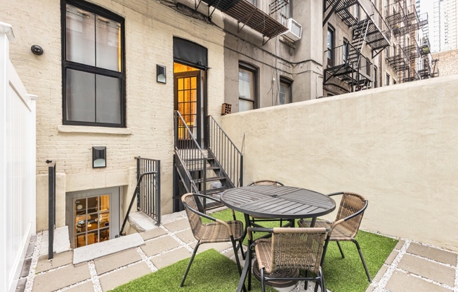 2 beds, 1.5 baths, $6,500, Unit GARDENA