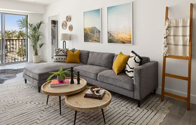 4 beds, 4 baths, 1,370 sqft, $4,945, Unit 304