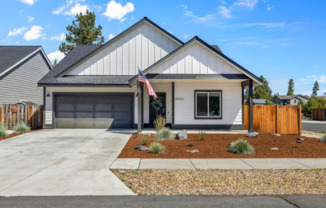 Cozy 3-Bed, 2 Bath Home Near Sunriver, Bend & Mt. Bachelor!