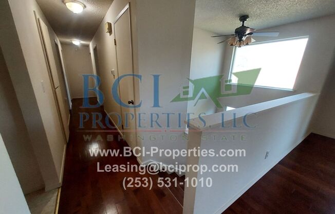 Beautiful 4 Bedroom/ 3 Bath Home close to Sunnyside Beach Park/ JBLM/ Fort Steilacoom!