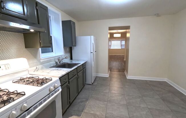 2227 W 19th St