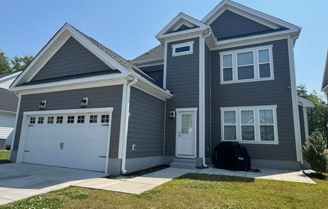 Immaculate Four Bedroom Home in Joliff Landing