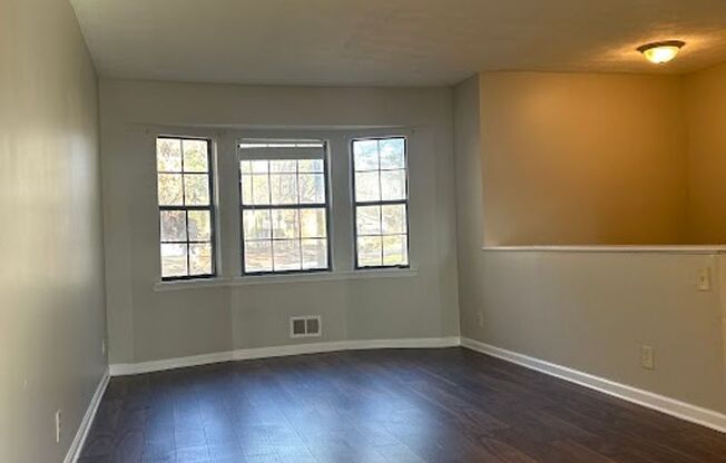3 bed and 3 bath in Decatur!
