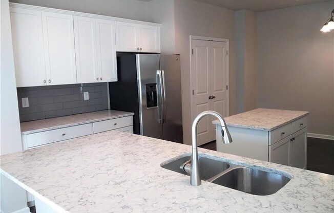 5023 GARRETT CT