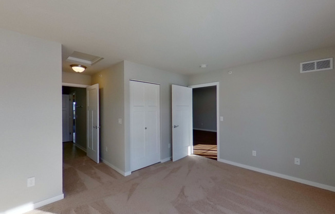 2 beds, 1 bath, 1,233 sqft, $1,670, Unit 3