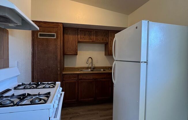 1 bed, 1 bath, $825, Unit 2