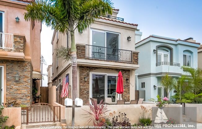 Gorgeous, Large downtown Huntington Beach Vacation Rental
