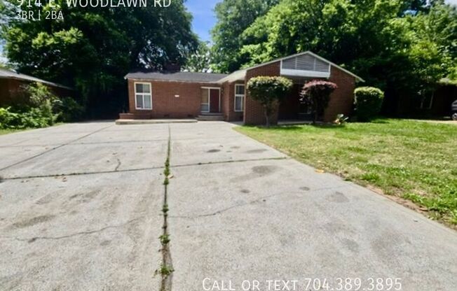 914 E WOODLAWN RD