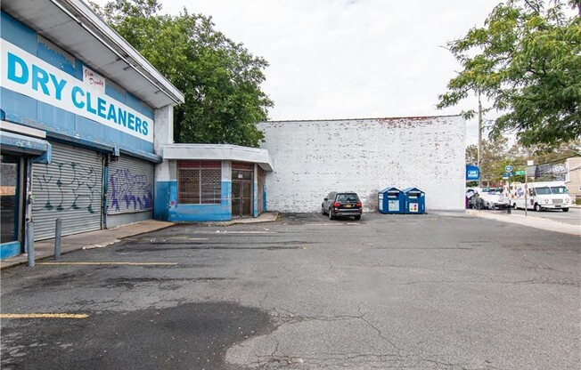 112 20 FARMERS BLVD