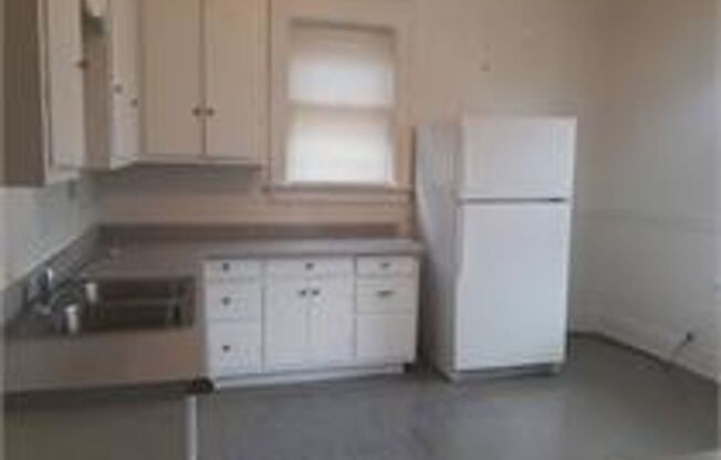 3225-27 W McKinley Blvd