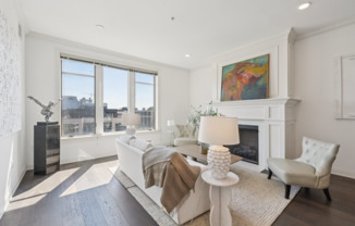 1 bed, 1 bath, 913 sqft, $1,795, Unit 504