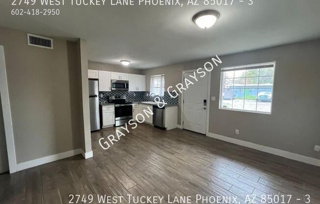 2749 West Tuckey Lane