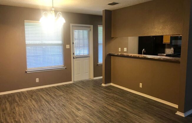 3 beds, 2 baths, 1,437 sqft, $1,829, Unit 0706