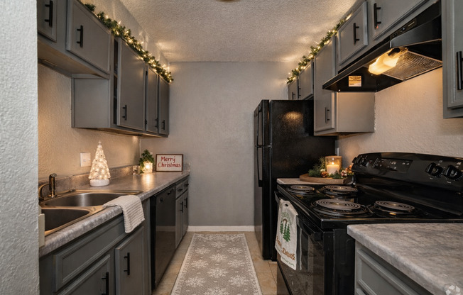 2 beds, 1.5 baths, 927 sqft, $945, Unit 803