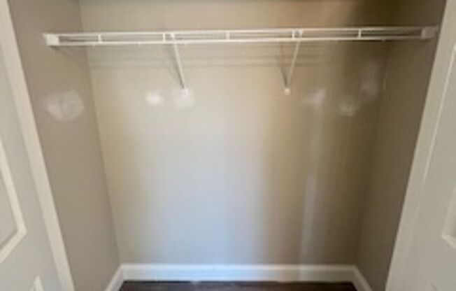 3 beds, 2 baths, 1,205 sqft, $1,300, Unit 218