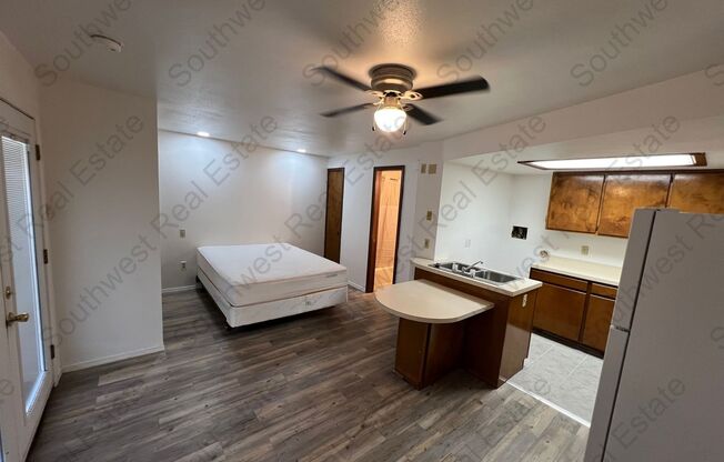 Beautiful Studio- ALL BILLS PAID-Month to Month Leasing