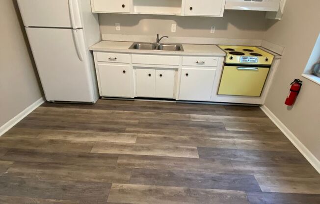 612 Prosperity Farms Road