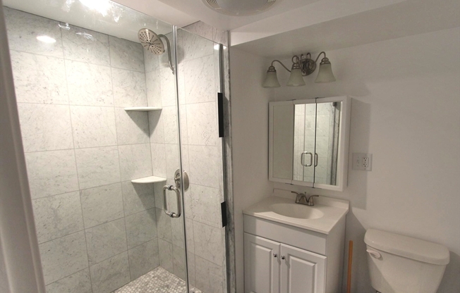 2 beds, 1 bath, 800 sqft, $4,500, Unit 9