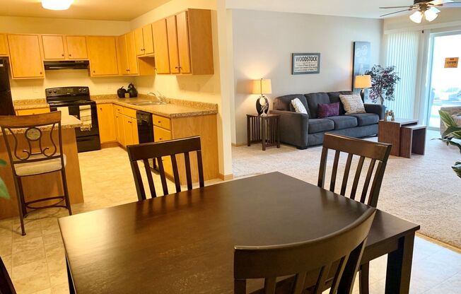 2 beds, 1 bath, 1,248 sqft, $1,295, Unit PV 1628-05