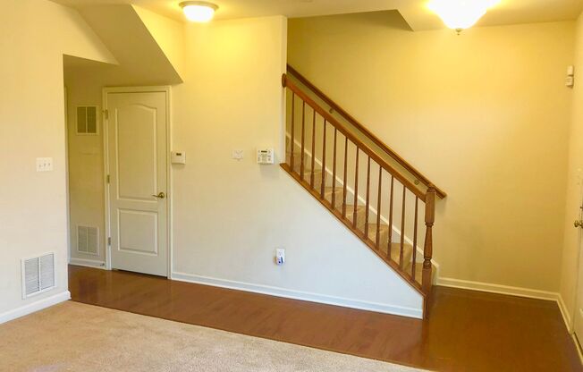 Gorgeous 3 Bedroom Townhouse in Capitol Heights!