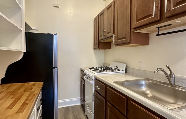 89 STRATHMORE RD