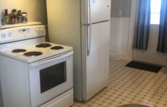 3 beds, 1 bath, $1,080, Unit 258 1/2 Lee