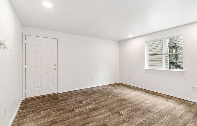 2 beds, 1 bath, 750 sqft, $2,495, Unit 201