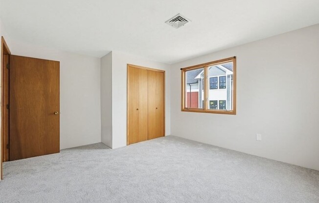3 beds, 2.5 baths, 2,490 sqft, $3,700, Unit 22