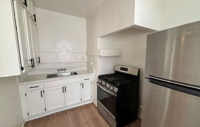Studio, 1 bath, $1,154, Unit 113