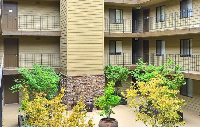 1 bed, 1 bath, 740 sqft, $3,995, Unit 204