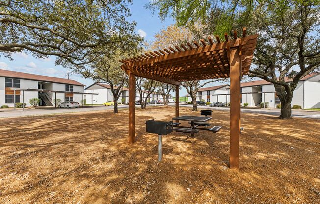 2 beds, 1 bath, $1,375, Unit 120