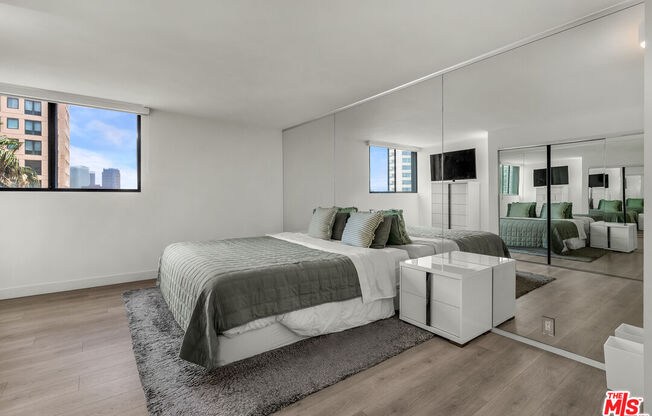 2 beds, 2 baths, 1,352 sqft, $5,100, Unit 1014