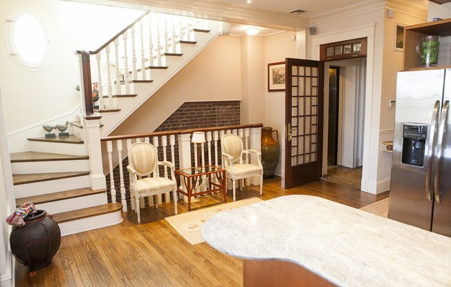 118 Newbury St 4