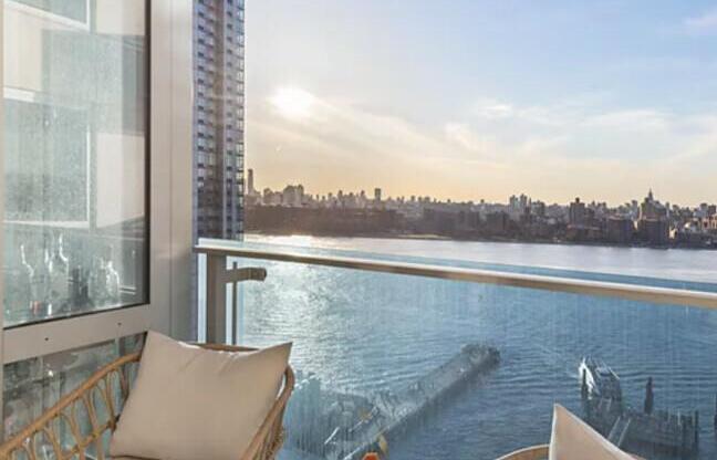 1 bed, 1 bath, 601 sqft, $5,495, Unit 10L
