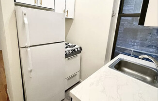 1 bed, 1 bath, $3,250, Unit 5E