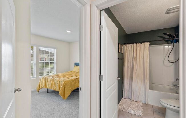 Sawmill Creek 4 bedroom!