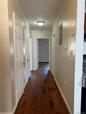 3 beds, 2 baths, 4,053 sqft, $3,000, Unit 3