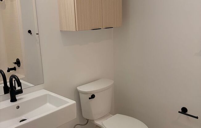 Studio, 1 bath, 440 sqft, $2,295, Unit 807