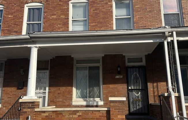 Spacious Rooms! Finished Basement! W/D Hook-Up!! Available Now!