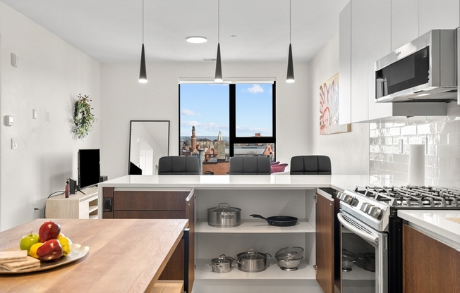 1 bed, 1 bath, 570 sqft, $3,300, Unit 504