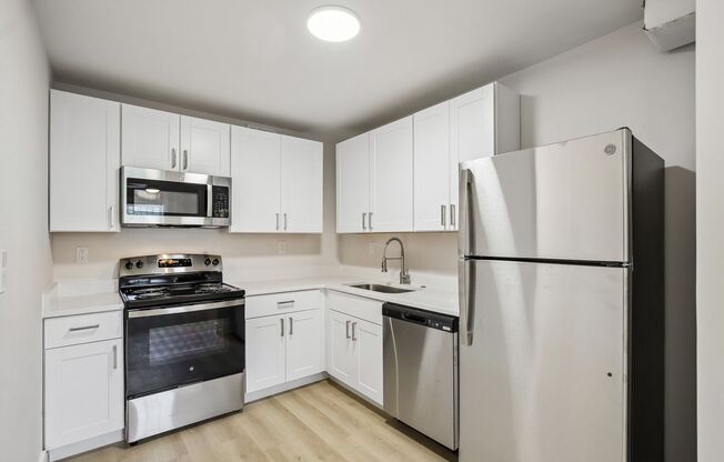 3 beds, 2 baths, 1,000 sqft, $2,111