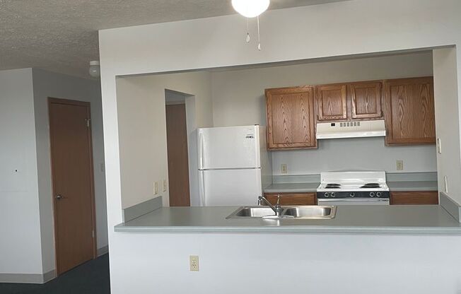 1 bed, 1 bath, 625 sqft, $875, Unit 902