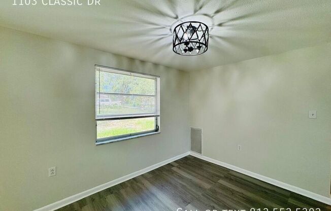 1103 CLASSIC DR