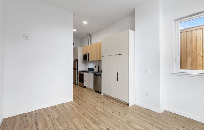 Studio, 1 bath, 311 sqft, $1,617, Unit 103