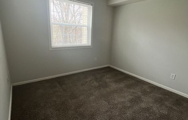 2 beds, 1 bath, 775 sqft, $905, Unit 354B