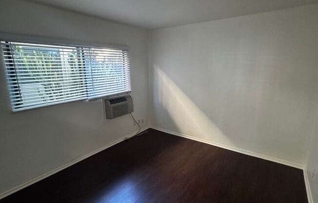 2 beds, 1 bath, 500 sqft, $2,095, Unit 1125-1