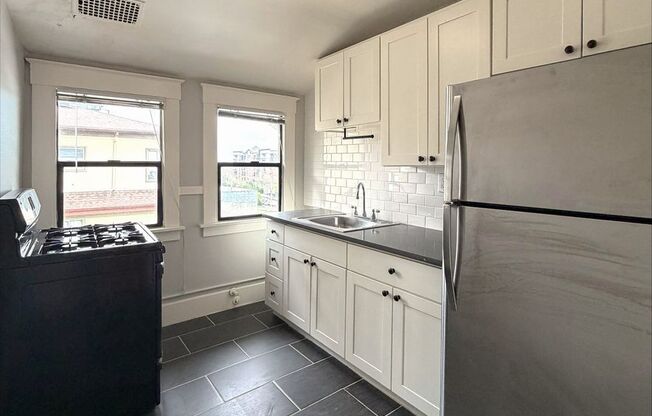 1 bed, 1 bath, 574 sqft, $1,275, Unit 401