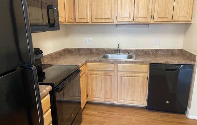 2 beds, 2 baths, 1,000 sqft, $2,175, Unit 14213 #202
