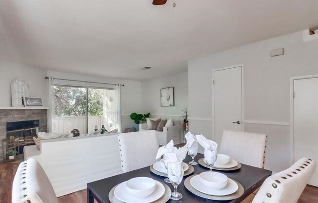 Spacious 2 Bedroom, 2.5 Bath Townhome - Pet Friendly with Modern Amenities!