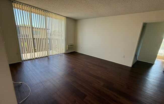 1 bed, 1 bath, 716 sqft, $2,150, Unit O013